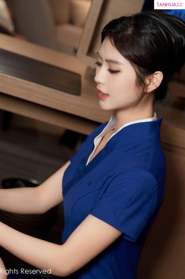 李浅浅  [XiuRen]高清写真图 2023.05.11 No.6720 浅浅Danny 制服美腿第19张图片